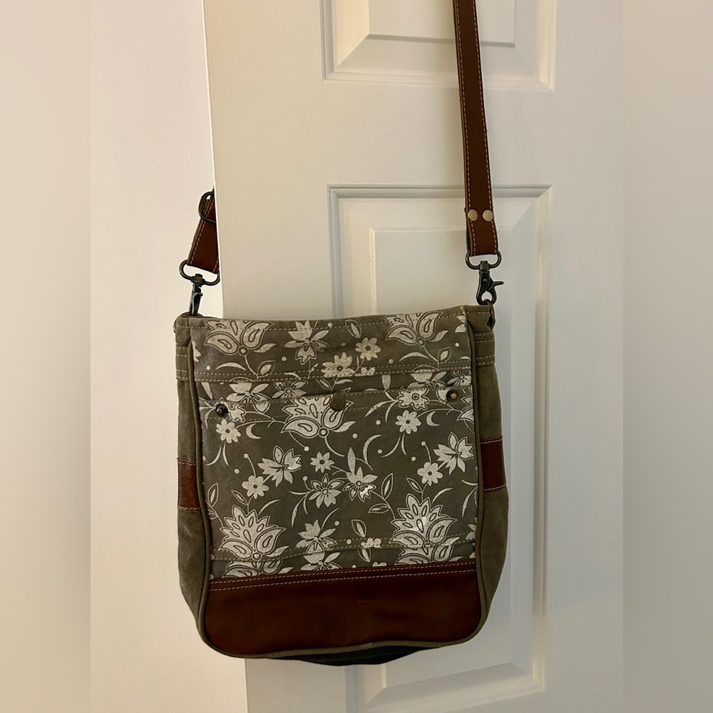 Myra Blossom Print shoulder bag